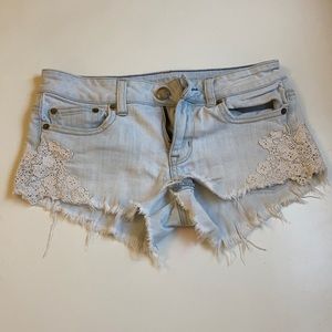 American eagle jean shorts with lace